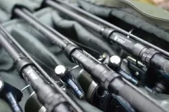 Wolf X 12 Ft 2,75 Lbs 11 Wolf X 12 Ft 2,75 Lbs -Angelrollen mit Heckbremse Verkäufe X Series 3 Rods on bag 1280x1280